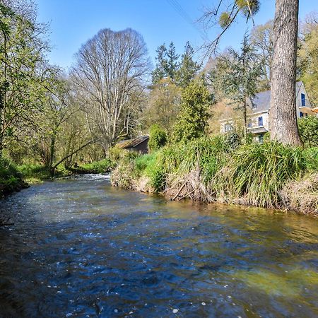 Superb Holiday Home With Private Garden Yvias Extérieur photo