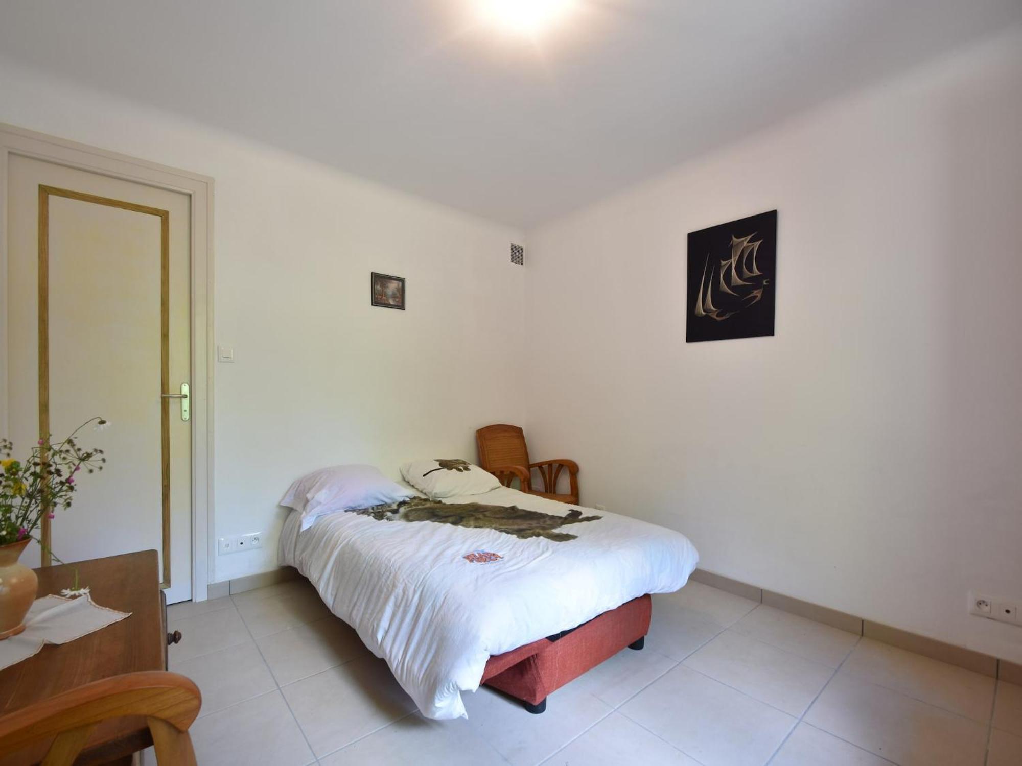 Superb Holiday Home With Private Garden Yvias Extérieur photo